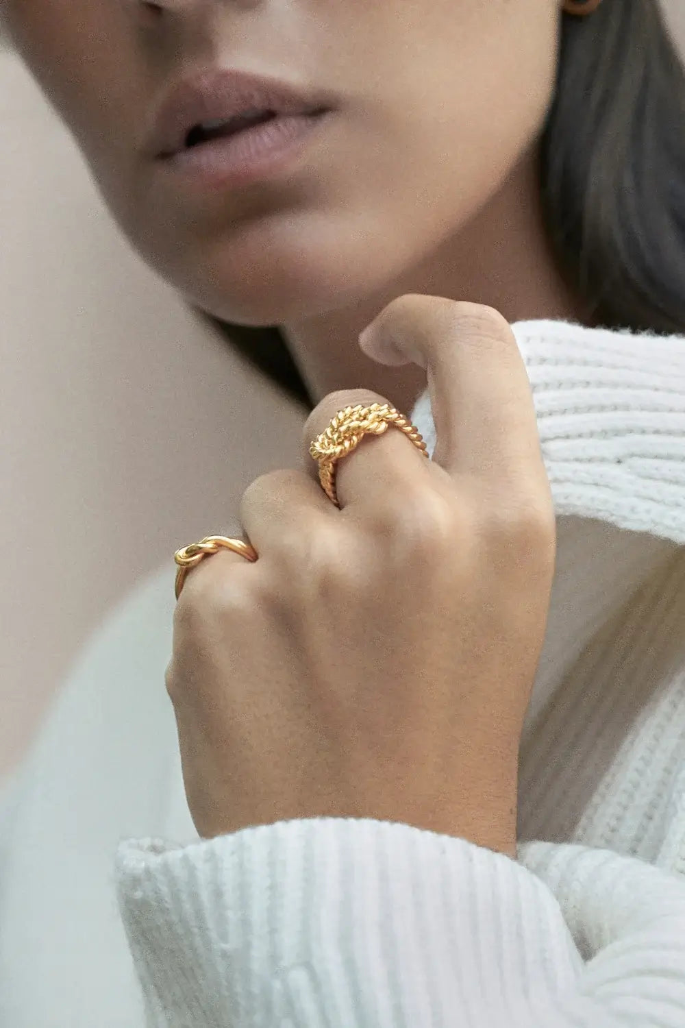 Lucilla knot ring Rings