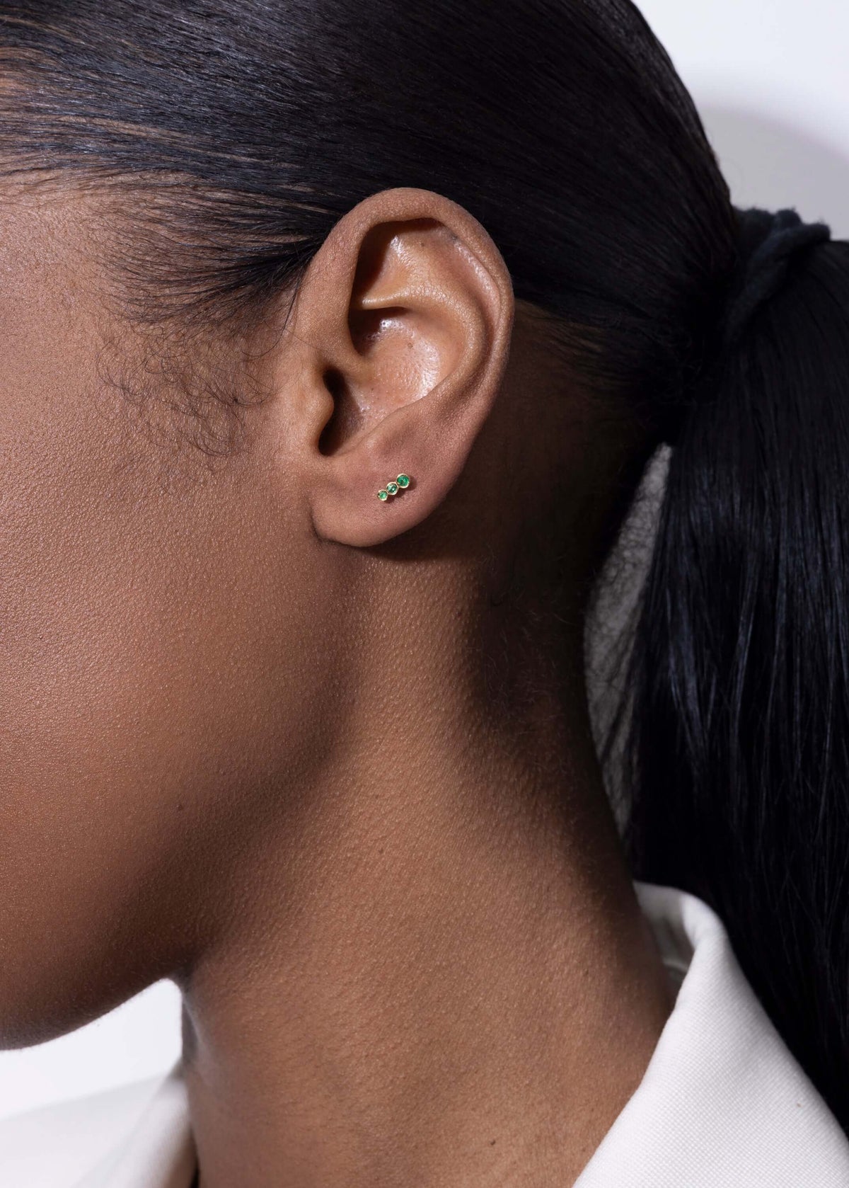 Noun stud emerald 18k Earrings