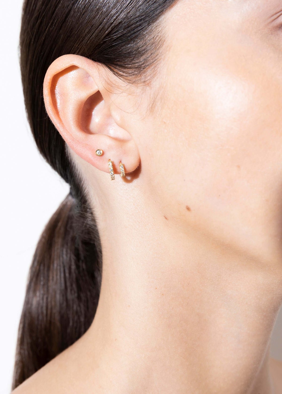 Lime 7 mm hoop 18k diamond earrings