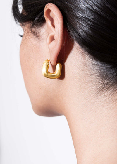 Magda huggies Earrings