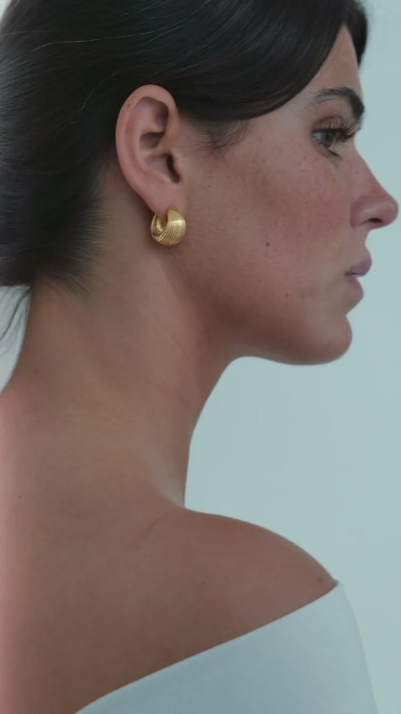 maxi tilly earrings earrings