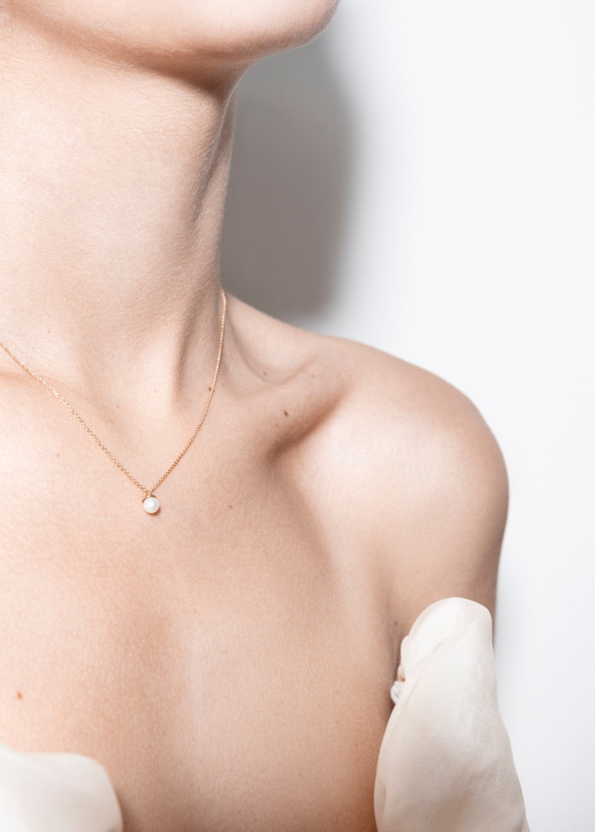 natalia necklace 18k pearl